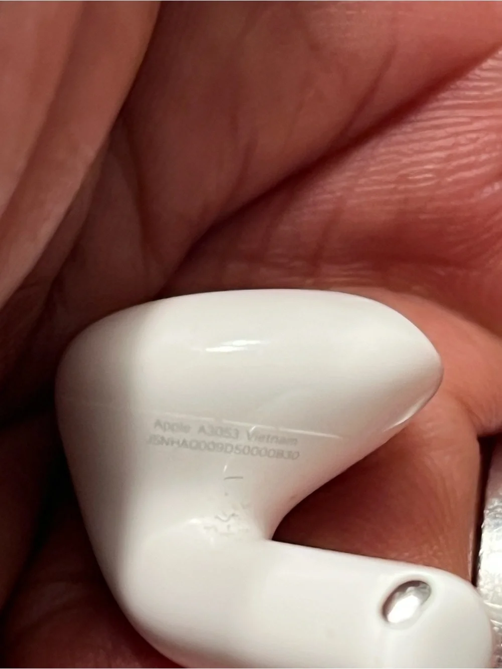 Genuine Apple AirPods 4 (L) A3053 Right side Replacement ONLY